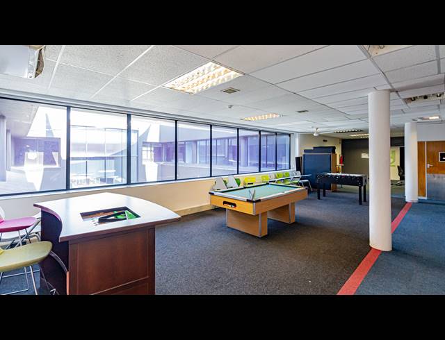 790M² OFFICE TO LET IN FERNDALE